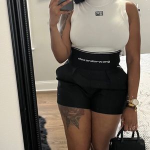 ALEXANDER WANG
Black Safari Shorts
Size 8
